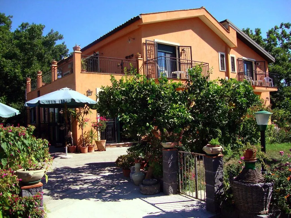 B&B Villa Maria Giovanna Giardini-Naxos 3*,